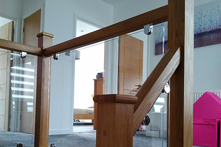L shape staircase with glass